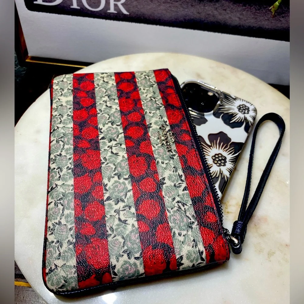 Coach Wristlet Large 8” Rose Queen Print NWOT